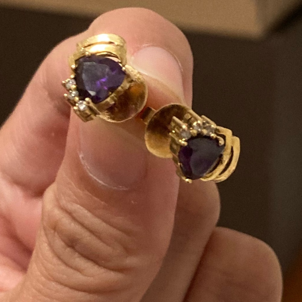 2 pairs of 14k solid gold earrings - Picture 7 of 9